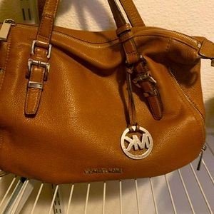 Brown leather Michael Kors used vintage handbag. soft leather love this bag!